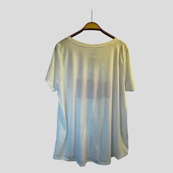 Torrid Women’s White RISE Graphic Tee V-Neck Short Sleeve Motivational Size 2 - Picture 10 of 12